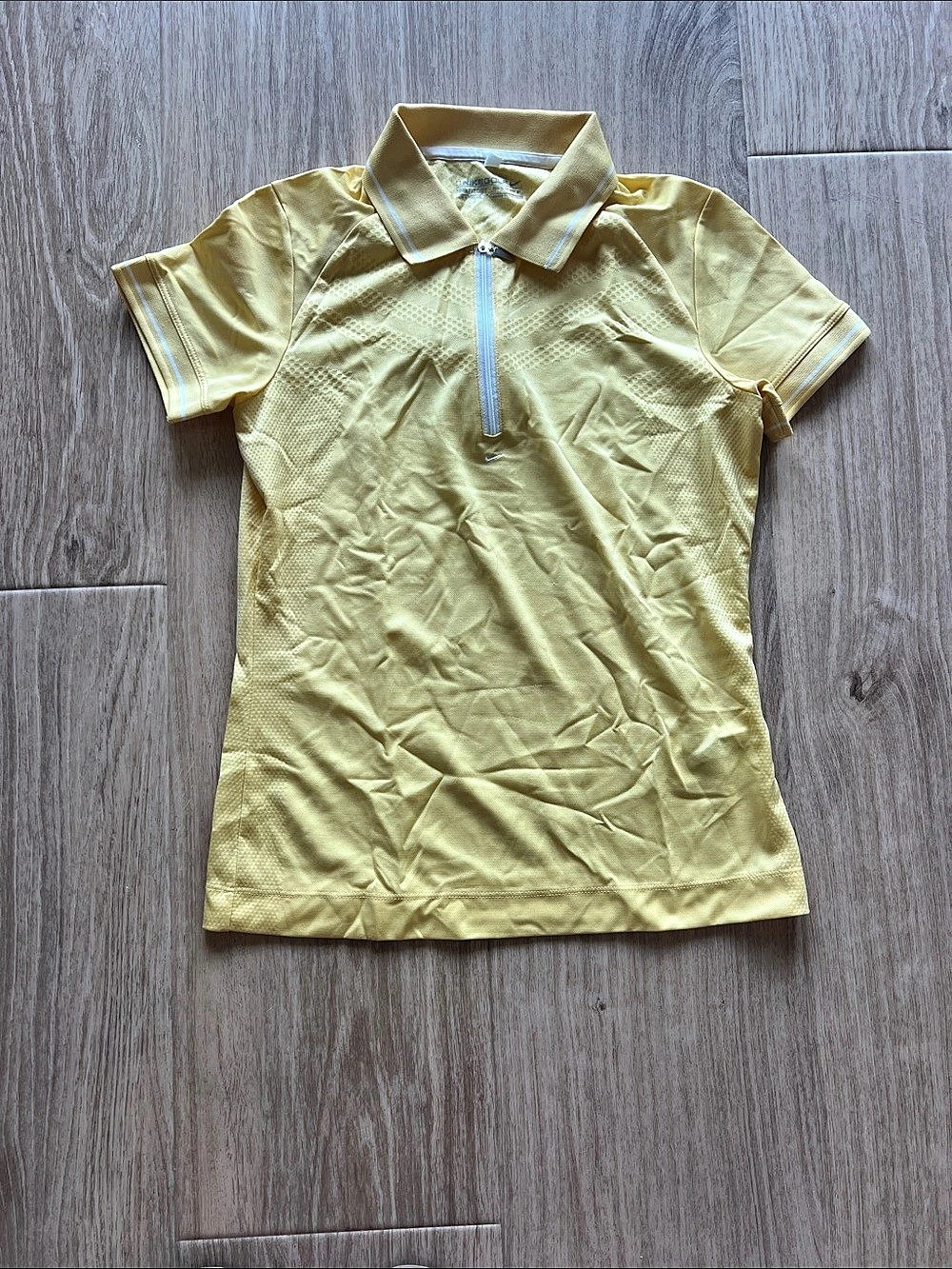 Nike Golf Dri-FIT polo Yellow Short Sleeve Polo Like New